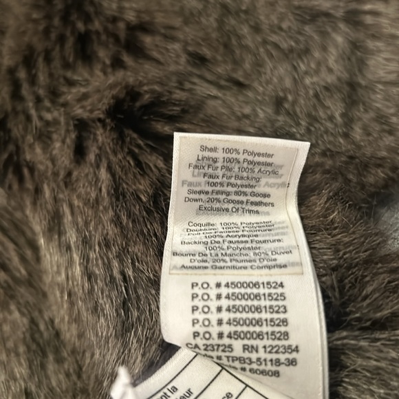 Aritzia TNA Niseko Size Medium Jacket - Mint condition - Picture 12 of 16